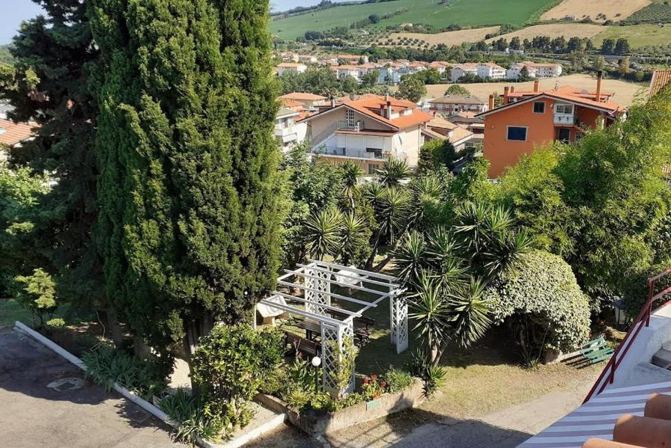 Pier Delle Vigne B&B Pineto Exteriör bild