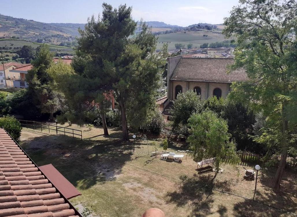Pier Delle Vigne B&B Pineto Exteriör bild